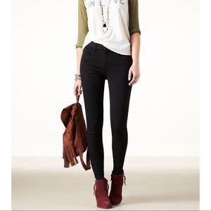 American Eagle | Hi-Rise Jegging in Black- 14